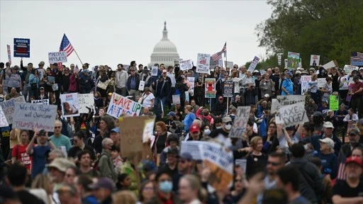 ABD genelinde Trump yönetimine karşı protesto gösterileri: Ellerinizi çekin!