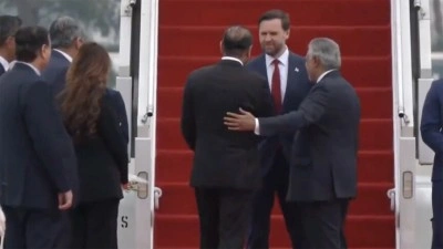 ABD ile İran heyeti arasındaki g&ouml;r&uuml;şmenin T&uuml;rkiye saatiyle 13.00'te başlaması bekleniyor