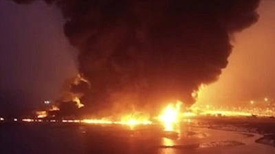 ABD ile İsrail'in, İran'ın g&uuml;neyindeki Benderpol İskelesi'ne d&uuml;zenledikleri saldırıda 5 kişi &ouml;ld&uuml;