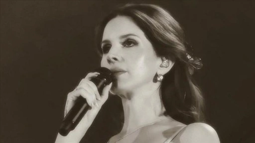 ABD'li şarkıcı Lana Del Rey'den Filistin'e destek açıklaması: Barış en büyük dileğim