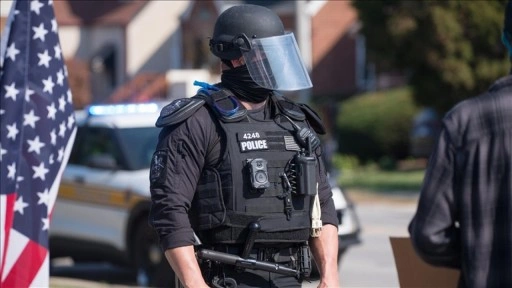 ABD'nin Dearborn kentinde Müslüman karşıtı göstericiler Kur'an-ı Kerim yakma teşebbüsünde