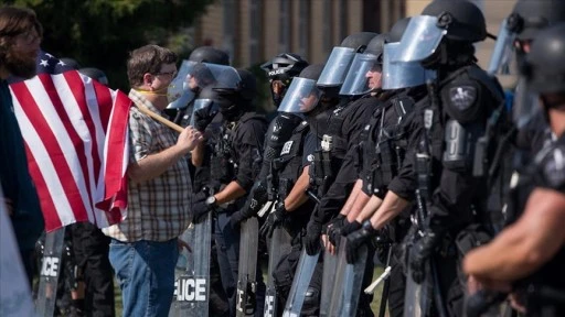 ABD’nin Illinois eyaletinde göçmen politikası protestolarında en az 12 kişi gözaltına alındı