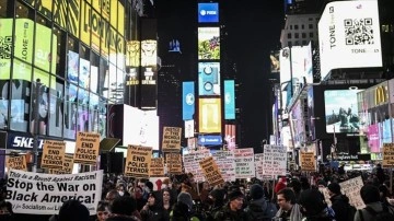 ABD polisinin "ölümüne şiddeti" protesto edildi