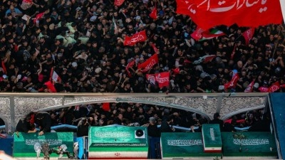 ABD saldırısında can veren İran eski lideri Hamaney i&ccedil;in Meşhed&rsquo;de cenaze t&ouml;reni d&uuml;zenlendi