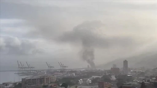 ABD, Venezuela'nın başkenti Caracas'ı bombaladı