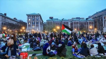ABD'de Columbia Üniversitesinde süren Filistin'e destek gösterisinde 1 kadın gözaltına alı