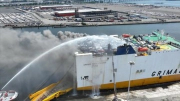 ABD'de gemide çıkan yangına müdahale eden itfaiyecilerden 2'si öldü, 5'i yaralandı
