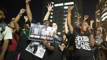 ABD'de 'modern kölelik' ırkçılık tartışmaları ve polis şiddeti eşliğinde sürüyor