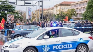 AB'den Karadağ'a cumhurbaşkanının yetkilerini kısıtlayan düzenlemeye iptal çağrısı