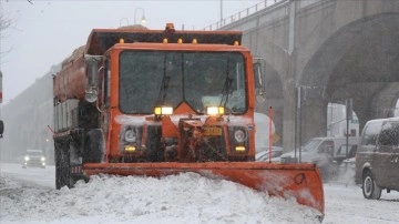 ABD'nin kuzeydoğusunda etkili olan kar fırtınası 300 bin kişiyi elektriksiz bıraktı
