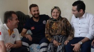 'Acil Servis'ten 105 yaşındaki nineye doğum günü sürprizi