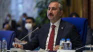 Adalet Bakanı Gül: Anayasa Mahkemesi kararları bağlayıcıdır