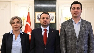 Adalet Bakanı G&uuml;rlek, Beh&ccedil;et Oktay'ın ailesiyle g&ouml;r&uuml;şt&uuml;