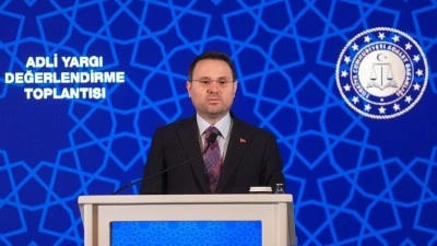 Adalet Bakanı G&uuml;rlek: FET&Ouml; ile m&uuml;cadele her zaman kararlılığı ve hukuki titizliği birlikte korumalıyız