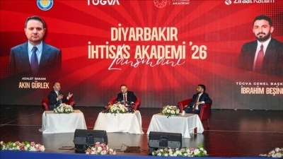 Adalet Bakanı G&uuml;rlek: Sosyal medyaya artık ger&ccedil;ek bilgiler ve kişisel kimlikle girilecek