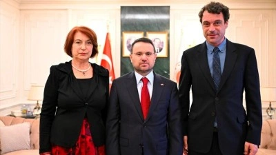 Adalet Bakanı G&uuml;rlek, Uğur Mumcu'nun ailesiyle g&ouml;r&uuml;şt&uuml;