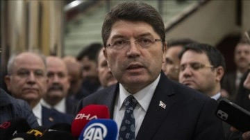 Adalet Bakanı Tunç: Fatih Camisi'ndeki saldırıya ilişkin soruşturma çok yönlü devam ediyor