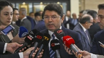 Adalet Bakanı Tunç: Mehmetçiğimize dil uzatmak, ordumuza dil uzatmak hiç kimseye yakışmaz
