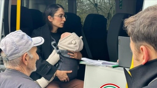 Adalet Bakanı Tun&ccedil;'tan kucağında bebeğiyle keşfe &ccedil;ıkan hakime tebrik