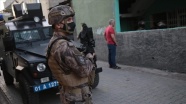 Adana&#039;da organize suç örgütü operasyonunda 11 kişi gözaltına alındı