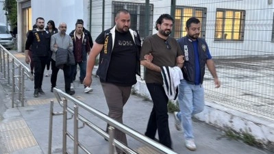 Adana merkezli yasa dışı bahis operasyonunda yakalanan Uzun ile K&uuml;tahyalı tutuklandı
