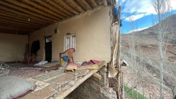 Adıyaman'da depremde ağır hasar gören dağ köylerinden kente göç yaşandı