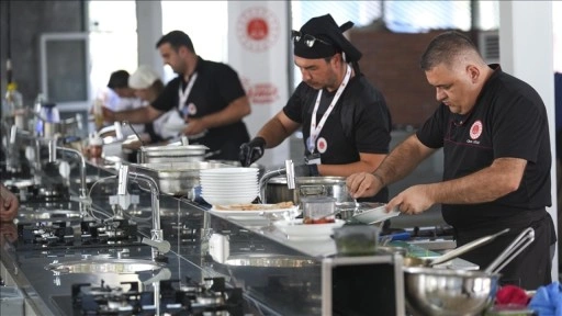 Adliye mutfaklarının aşçıları İzmir'de yarıştı