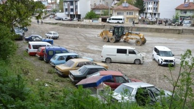AFAD'dan Samsun'daki selden etkilenenler i&ccedil;in 50 milyon lira acil yardım &ouml;deneği