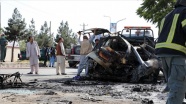 Afganistan'da Taliban aracına bombalı saldırı