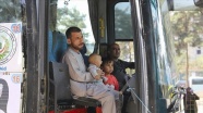 Afganistan&#039;daki çatışmalar nedeniyle Kabil&#039;deki parklara sığınan Afganlar evlerine dönüyor