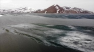 Ağrı&#039;daki buzla kaplı doğa harikası Balık Gölü çözülmeye başladı