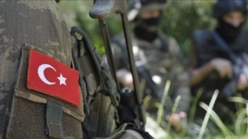 Ağrı'da askeri aracın devrilmesi sonucu 2 asker şehit oldu