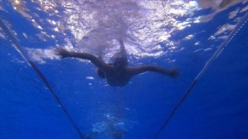 Ağrı'da "Yüzme Bilmeyen Çocuk Kalmasın" projesiyle üniversitede yüzme öğretiliyor