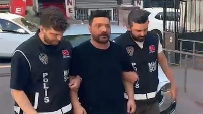 Ahbap Derneği adına toplanan bağışların ş&uuml;phelilerin hesaplarına aktarıldığı iddiasına ilişkin 10 ş&uuml;pheli adliyede