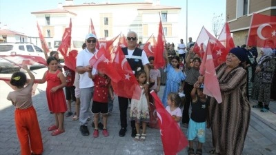 Ahlat'a yerleştirilen Ahıska T&uuml;rkleri yeni yuvalarına kavuşmanın mutluluğunu yaşıyor