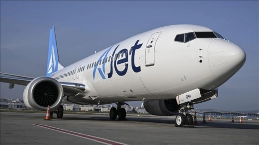 AJet'in fabrika çıkışlı 7'nci "Boeing 737-8 MAX" uçağı İstanbul'a geldi