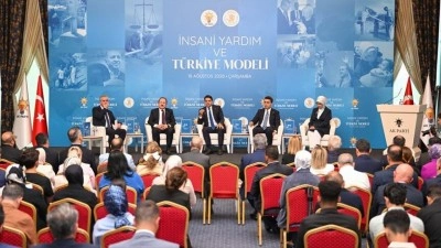 AK Parti'de "İnsani Yardım ve T&uuml;rkiye Modeli" programı yapıldı
