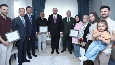 AK Parti'den 11 milyonu aşan &uuml;yesine Cumhurbaşkanı Erdoğan imzalı teşekk&uuml;r belgesi