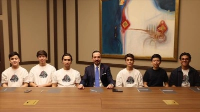 AK Parti Genel Başkan Yardımcısı Zorlu, &Ouml;zbekistan'ın "Music Bolalar" grubuyla buluşt