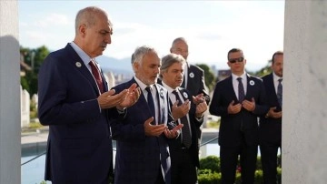 AK Parti Genel Başkanvekili Kurtulmuş, Kovaçi Şehitliği'ni ziyaret etti
