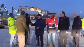 AK Parti Genel Başkanvekili Yıldırım, Hatay Havalimanında incelemelerde bulundu
