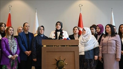 AK Parti Kadın Kolları'ndan Mihalgazi Belediye Başkanı G&uuml;neş'e destek