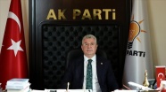 AK Parti&#039;li Akbaşoğlu&#039;ndan &#039;yeni anayasa için dört aşamalı yol haritası&#039; bulundu
