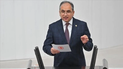 AK Parti'li G&uuml;neş, Uşak Eğitim ve Araştırma Hastanesi'ne y&ouml;nelik iddiaları değerlendirdi