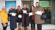 AK Partili kadınlar dolarlarını bozdurdu