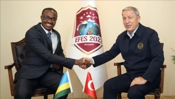 Akar, Kamerun Savunma Bakanı Assomo ve Ruanda Savunma Bakanı Murasıra ile görüştü