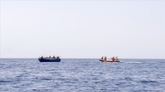 Akdeniz'de STK'lerin düzensiz göçmen kurtarma mesaisi