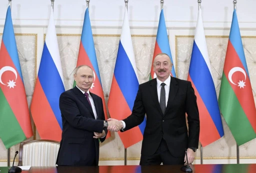 Aliyev’den Putin’e tebrik