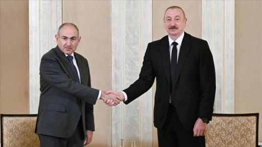 Aliyev ve Paşinyan, Abu Dabi'de bir araya geldi