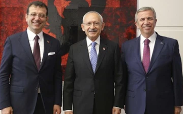 Allah bu &uuml;lkeyi bu iki başkandan korumuş! -Emin Batur yazdı-